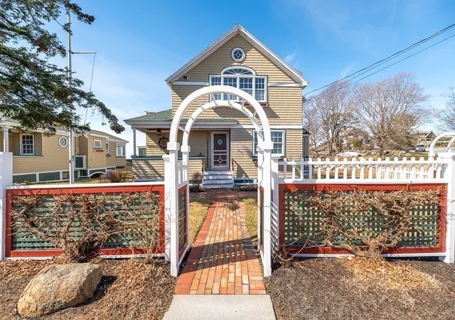 Photo 3 of Single family home for sale at 127 131 Eastern Point Blvd, Gloucester, MA 01930 | MLS# 73503067 | Listing updated on 2026-06-02