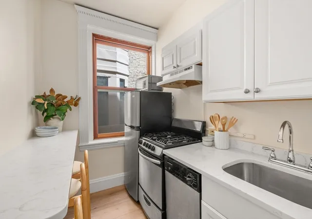 Listing Photo 4 - Condo for sale in Garrison Hall located at 8 Garrison St, Boston, MA 02116 - Unit #501