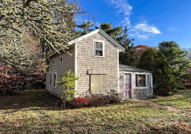 5th image of 30 Pond St, Osterville, MA 02655 | MLS# 73460432