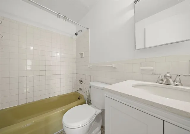 2nd image of 7 Park Ave, Revere, MA 02151