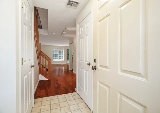 2nd image of 511 Ridgefield Cir #511B, Clinton, MA 01510 | MLS# 73556801