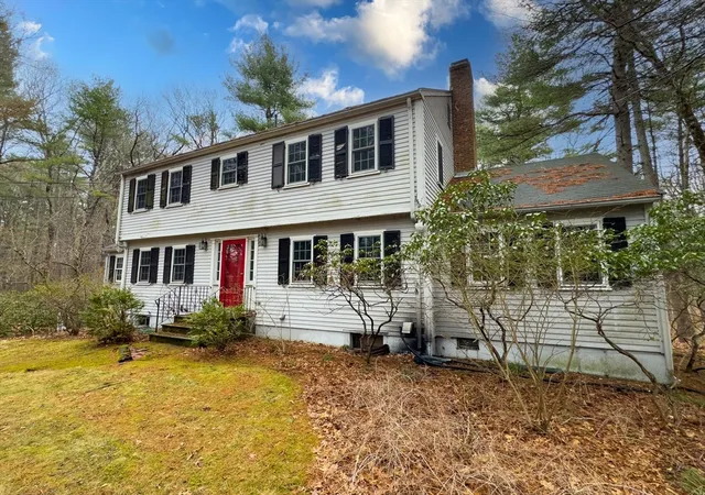 3rd image of 111 Log Hill Rd, Carlisle, MA 01741 | MLS# 73500472