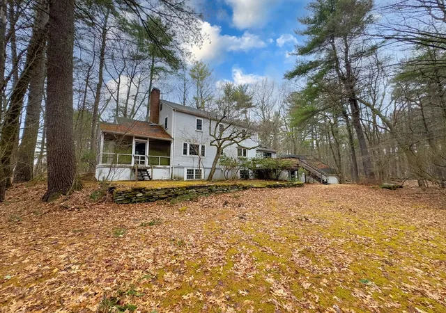 5th image of 111 Log Hill Rd, Carlisle, MA 01741 | MLS# 73500472