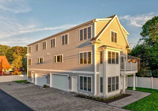 1st image of 5 7 Vassall St, Quincy, MA 02170 | MLS# 73559972