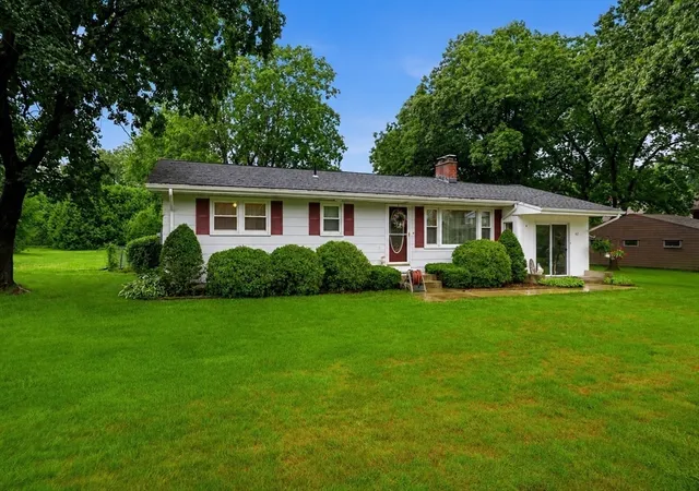 3rd image of 62 Pine Street, South Hadley, MA 01075 | MLS# 73550695