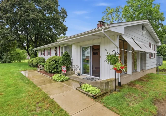 4th image of 62 Pine Street, South Hadley, MA 01075 | MLS# 73550695