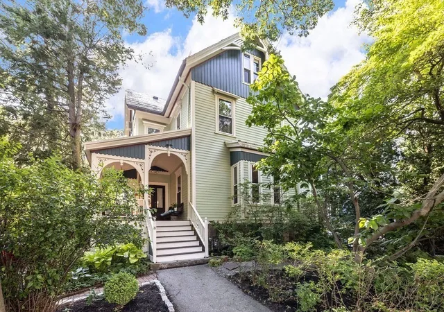 1st image of 31 Wesley St, Newton, MA 02458 | MLS# 73550123