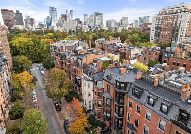 2nd image of 12 Marlborough St, Boston, MA 02116