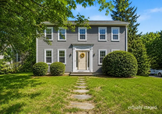 Homes for sale in Upton, MA | 5 Pleasant St, Upton, MA 01568 | MLS# 73530168