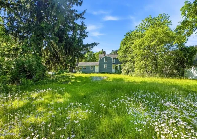 Homes for sale in Upton, MA | 5 Pleasant St, Upton, MA 01568 | MLS# 73530168