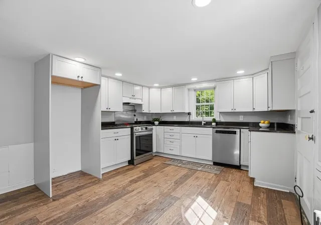 Homes for sale in Upton, MA | 5 Pleasant St, Upton, MA 01568 | MLS# 73530168