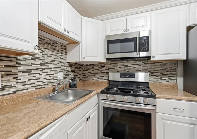 Photo 3 of Sale Pending at 685 Oak #9-5, Brockton, MA 02301 | MLS# 73562754 | Listing updated on 2026-08-29