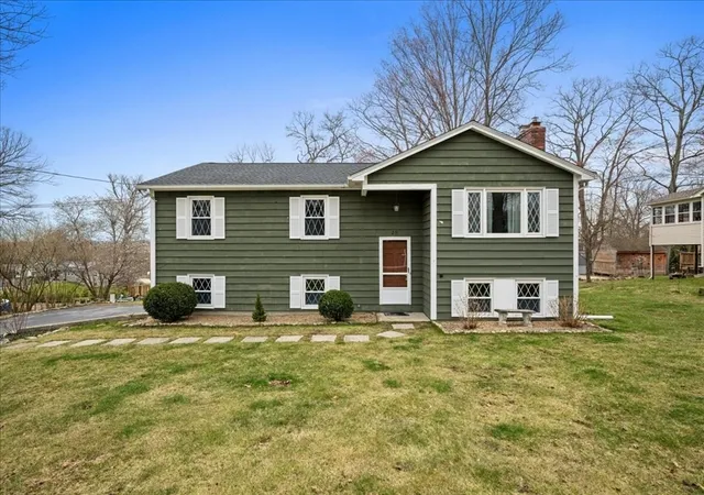 Homes for sale in Dudley, MA | 20 Jaybee Ave, Dudley, MA 01571 | MLS# 73501478