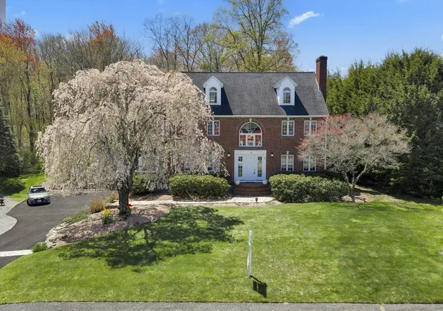 Homes for sale in Westborough, MA | 14 Mctaggart St, Westborough, MA 01581 | MLS# 73513203