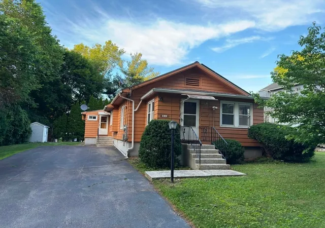 Photo 1 of Sale Pending at 31 Colby Ave, Worcester, MA 01605 | MLS# 73545751 | Listing updated on 2026-09-09