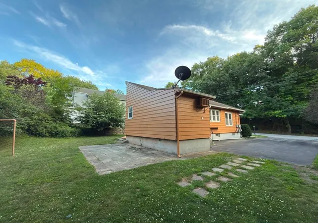 Photo 3 of Sale Pending at 31 Colby Ave, Worcester, MA 01605 | MLS# 73545751 | Listing updated on 2026-09-09
