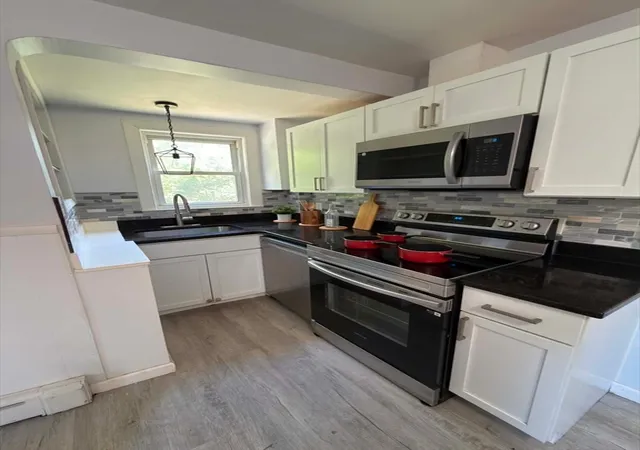 Photo 4 of Sale Pending at 31 Colby Ave, Worcester, MA 01605 | MLS# 73545751 | Listing updated on 2026-09-09