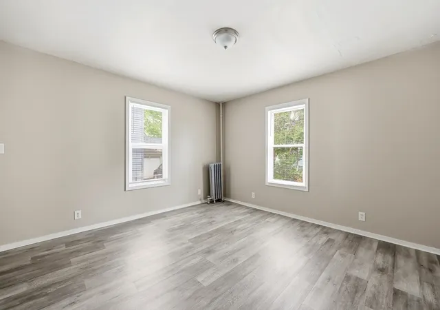 Photo 4 of Single family home for sale at 9 Owens Pl, Holyoke, MA 01040 | MLS# 73514678 | Listing updated on 2026-10-09