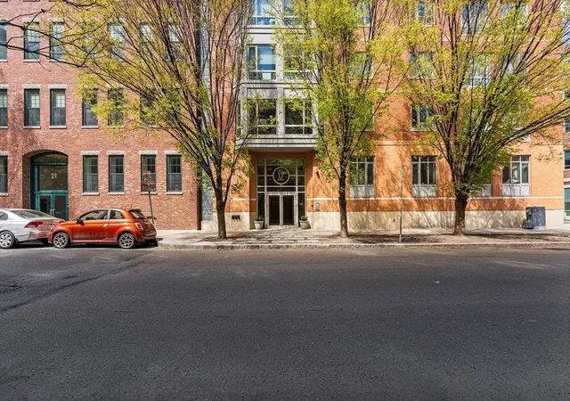 2nd image of 17 Otis St, Cambridge, MA 02141
