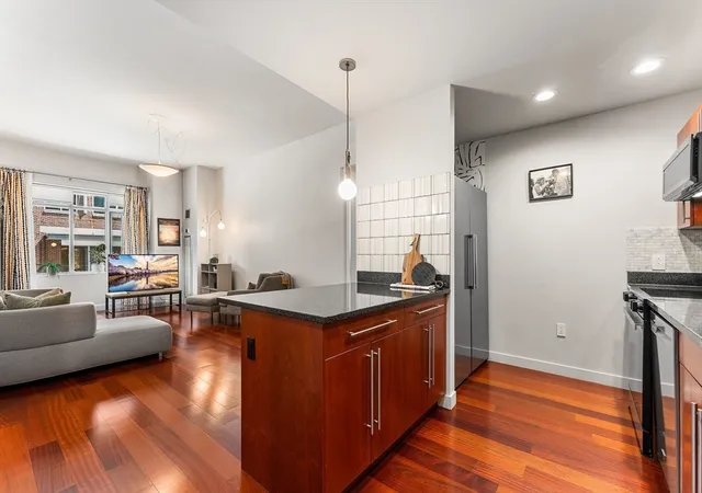 2nd image of 17 Otis St #105, Cambridge, MA 02141 | MLS# 73556760
