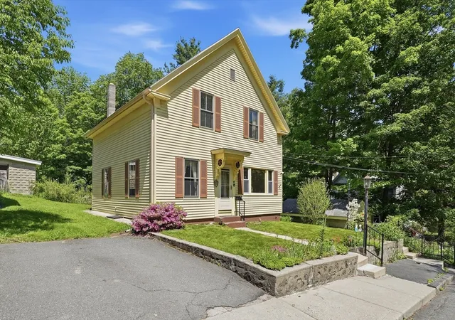 Homes for sale in Orange, MA | 17 E Howe St, Orange, MA 01364 | MLS# 73527431