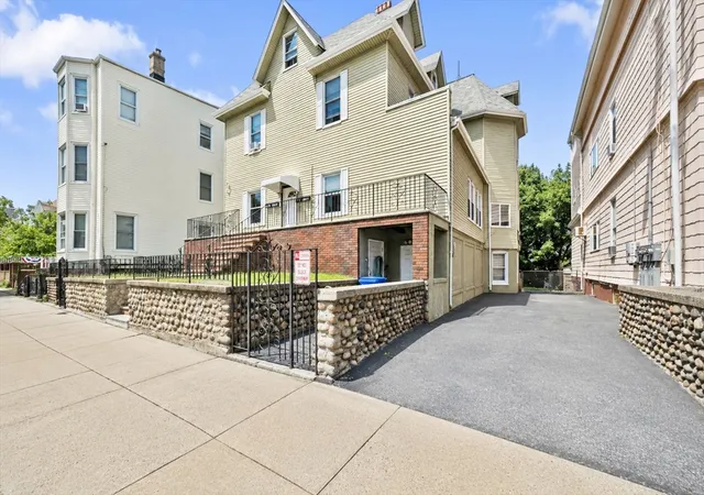 1st image of 254-256 E Eagle St, Boston, MA 02128 | MLS# 73561964