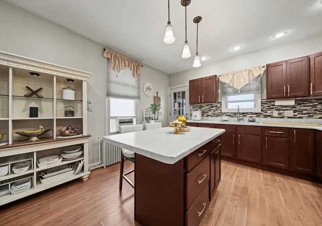 4th image of 254-256 E Eagle St, Boston, MA 02128 | MLS# 73561964