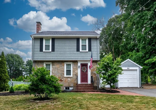 Homes for sale in Canton, MA | 862 Pleasant Street, Canton, MA 02021 | MLS# 73541115