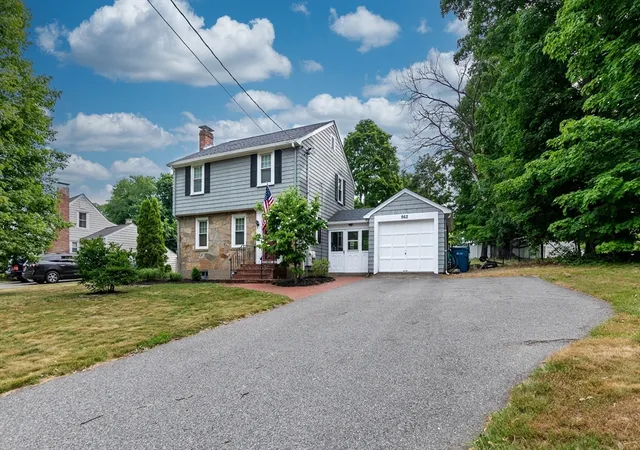 Homes for sale in Canton, MA | 862 Pleasant Street, Canton, MA 02021 | MLS# 73541115