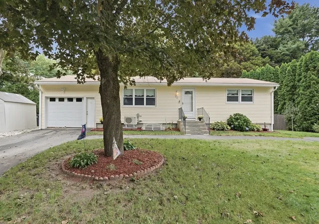 1st image of 28 Cumberland Dr, West Boylston, MA 01583 | MLS# 73566069
