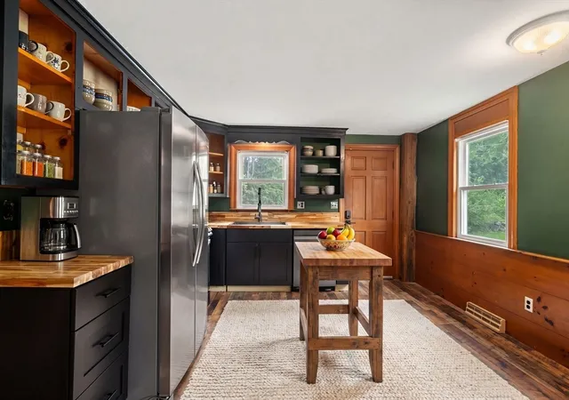 Homes for sale in Westford, MA | 19 Frances Hill Rd, Westford, MA 01886 | MLS# 73538611