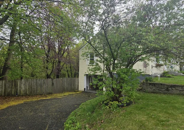 3rd image of 242 Pleasant Street, Leominster, MA 01453 | MLS# 73555125