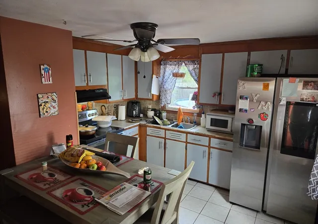 Photo 3 of Sale Pending at 18 Notre Dame St, Springfield, MA 01104 | MLS# 73559124 | Listing updated on 2026-08-18