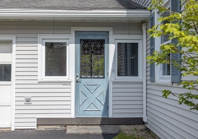 Homes for sale in Northampton, MA | 142 Spruce Hill Ave, Northampton, MA 01062 | MLS# 73514068
