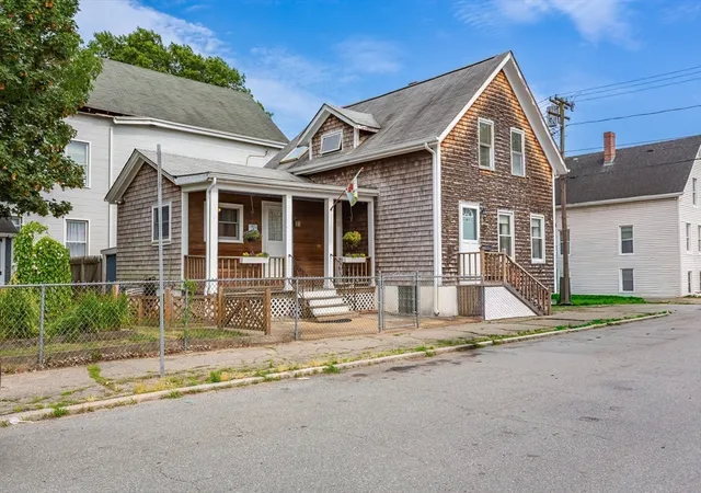 Homes for sale in New Bedford, MA | 248 Cedar St, New Bedford, MA 02740 | MLS# 73545334