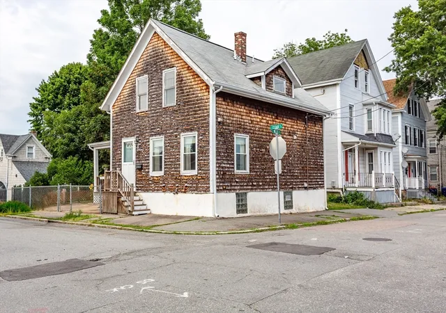 Homes for sale in New Bedford, MA | 248 Cedar St, New Bedford, MA 02740 | MLS# 73545334