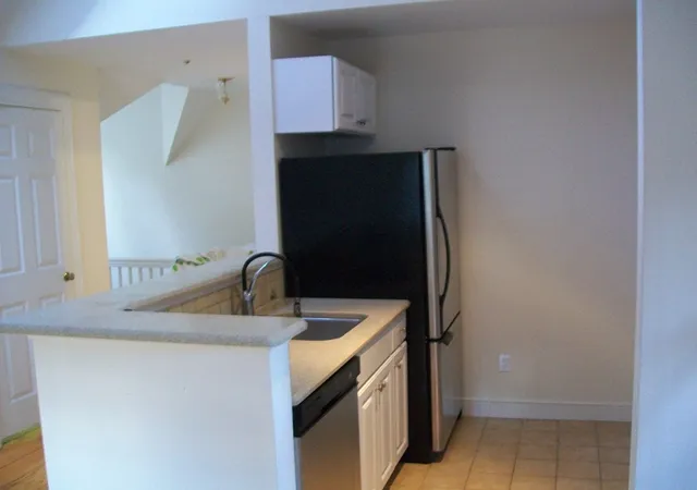 4th image of 140 Kilsyth #8, Brighton, MA 02135 | MLS# 71990134