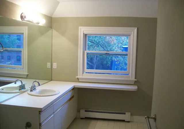 5th image of 140 Kilsyth #8, Brighton, MA 02135 | MLS# 71990134