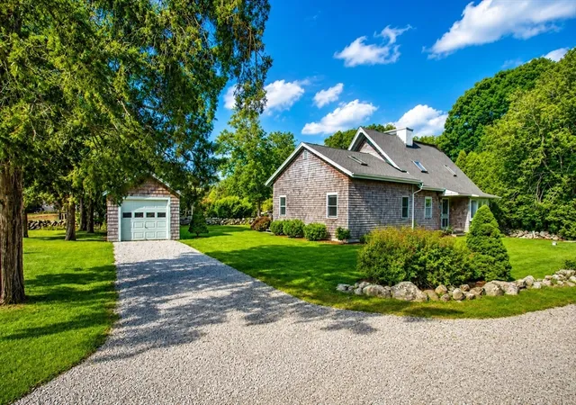 4th image of 8 Juniper Rd, Westport, MA 02790 | MLS# 73543884