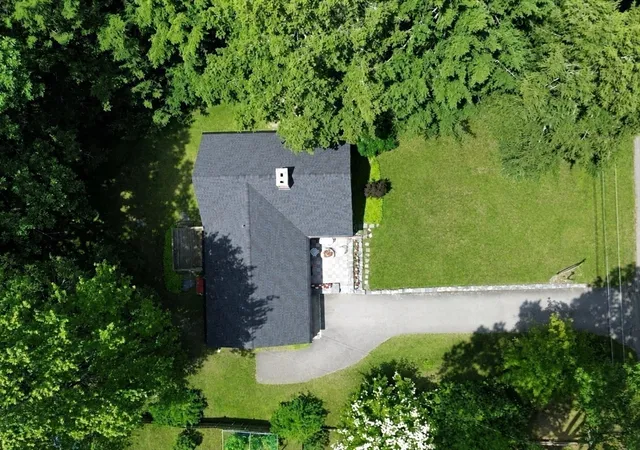 Homes for sale in Greenfield, MA | 26 Oak Hill Road, Greenfield, MA 01301 | MLS# 73539362