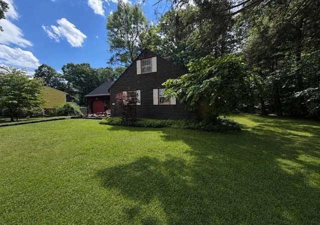 Homes for sale in Greenfield, MA | 26 Oak Hill Road, Greenfield, MA 01301 | MLS# 73539362