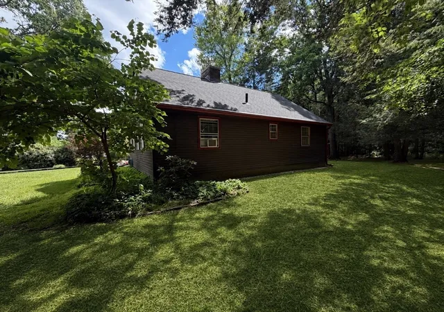 Homes for sale in Greenfield, MA | 26 Oak Hill Road, Greenfield, MA 01301 | MLS# 73539362