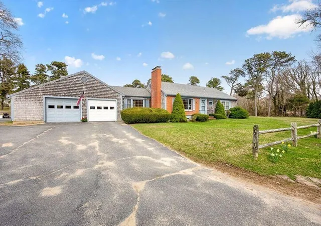 2nd image of 48 Glover Sq, Chatham, MA 02633 | MLS# 73508434