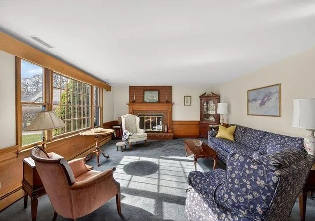 3rd image of 48 Glover Sq, Chatham, MA 02633 | MLS# 73508434