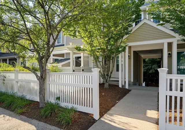 Photo 3 of Condo for sale at 290 Allerton Cmns Ln #290, Braintree, MA 02184 | MLS# 73547982 | Listing updated on 2026-08-29