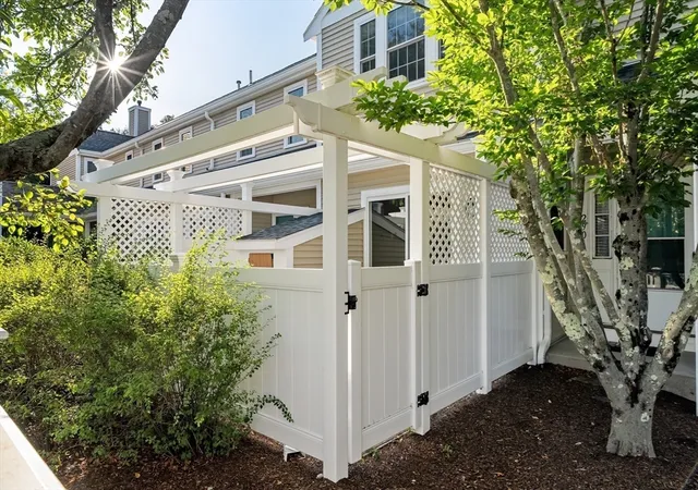 Photo 4 of Condo for sale at 290 Allerton Cmns Ln #290, Braintree, MA 02184 | MLS# 73547982 | Listing updated on 2026-08-29