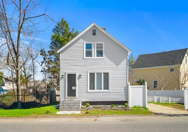 Homes for sale in Haverhill, MA | 271 Broadway, Haverhill, MA 01832 | MLS# 73545283