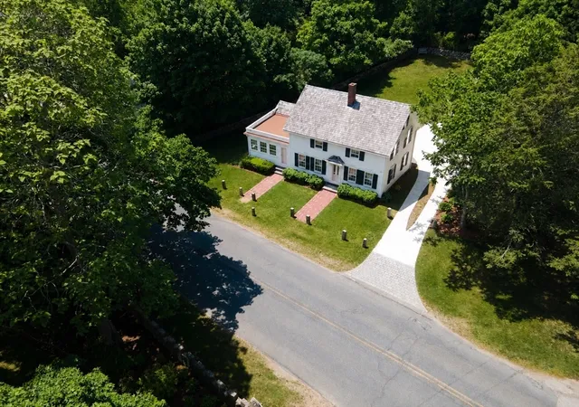 Photo 4 of Single family home for sale at 41 Drift Rd, Westport, MA 02790 | MLS# 73535344 | Listing updated on 2026-09-08