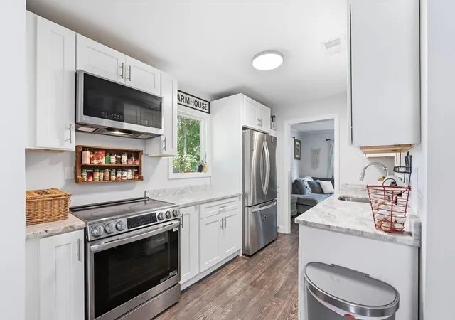 Photo 2 of Sale Pending at 33 Deer Pond Dr, Leicester, MA 01524 | MLS# 73568747 | Listing updated on 2026-09-17