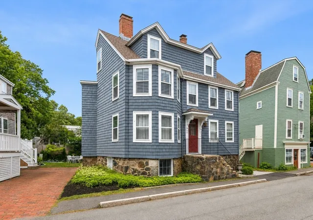 Homes for sale in Marblehead, MA | 12 Darling Street #2, Marblehead, MA 01945 | MLS# 73542455